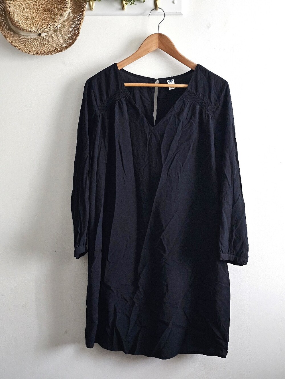 NWT Old Navy Smocked Yoke V-Neck Shift Dress Black Long Sleeve Petite Large Rayo